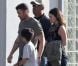 En promenade, Megan Fox en compagnie de son mari Brian Austin Green et du fils de celui-ci, Kassius, à Los Angeles le 17 juin 2012