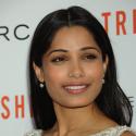 Freida Pinto : Envoyée spéciale très stylée à New York pour le film Trishna