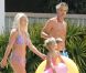 Britney Spears, ses enfants Sean Preston et Jayden James, et le fiancé de la chanteuse, Jason Trawick, se rendent à la plage, à Hawaï, le jeudi 5 juillet 2012.