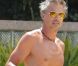Le fiancé de la chanteuse Britney Spears, Jason Trawick, se rend à la plage, à Hawaï, le jeudi 5 juillet 2012.