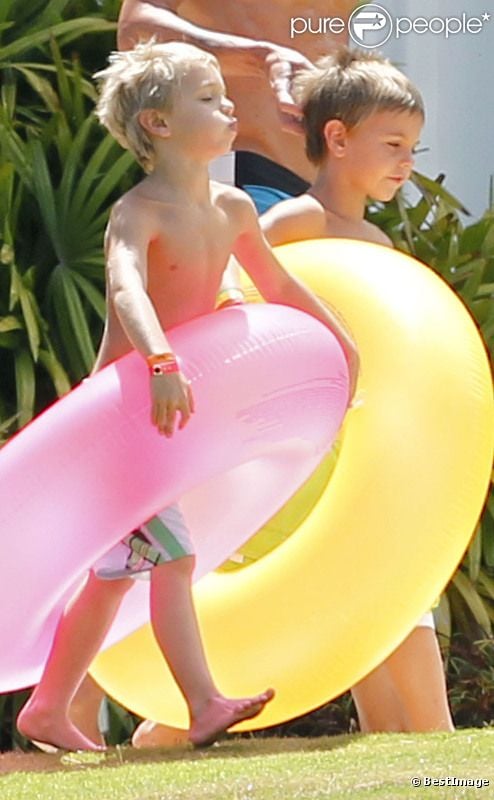 Les enfants de Britney Spears Sean Preston et Jayden James se rendent à la plage, à Hawaï, le jeudi 5 juillet 2012.