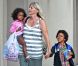 Heidi Klum en compagnie de ses quatre enfants, Leni, Henry, Johan et Lou à New York, le 14 juillet 2012