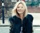 Kate Moss, égérie souriante de la marque new-yorkaise Rag &amp; Bone pour sa campagne automne-hiver 2013.