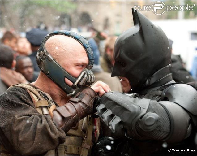 Christian Bale et Tom Hardy dans  The Dark Knight Rises.