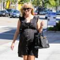 Reese Witherspoon, enceinte, se sent sexy et dévoile ses formes généreuses