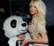 Victoria Silvstedt, en compagnie d'un délicieux panda, au VIP Room de St-Tropez, le vendredi 27 juillet 2012.