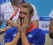 Alain Bernard et le clan français lors de la finale du 100 m nage libre de Yannick Agnel le 1er août 2012 à Londres