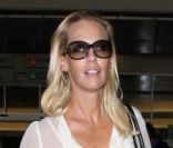 Jennie Garth, maigre, et ses trois files de retour à Los Angeles le 10 août 2012