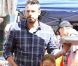 Ben Affleck et ses filles au Farmers Market le 12 août 2012 à Los Angeles