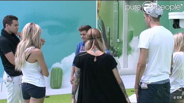 Sacha reçoit son avantage dans Secret Story 6