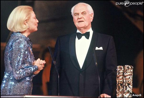 Jean Delannoy reçoit un César d'honneur en 1986