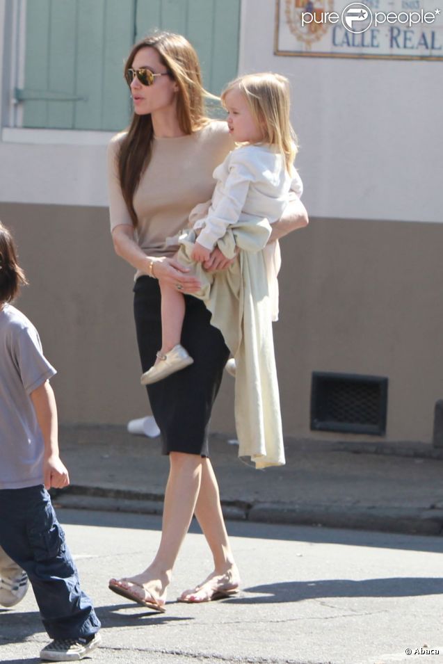 Angelina Jolie et sa fille Vivienne, 4 ans, en mars 2011.