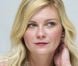 Kirsten Dunst à la conférence de presse de  Bachelorette  à Los Angeles, le 23 août.