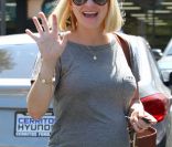 Anna Faris, enceinte, en août 2012