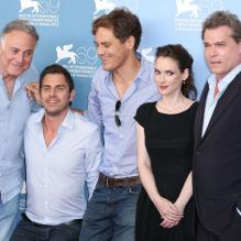 Ehud Bleiberg, Ariel Vromen, Michael Shannon, Winona Ryder et Ray Liotta lors du photocall de <em>The Iceman</em> à la Mostra de Venise, le 30 août 2012.