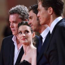 Winona Ryder avec Ray Liotta, Ariel Vromen et Michael Shannon, lors de la présentation de <em>The Iceman</em> à la Mostra de Venise, le 30 août 2012.