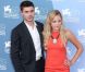 Zac Efron et Maika Monroe lors du photocall du film  At Any Price  à la Mostra de Venise, le 31 août 2012.
