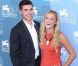 Zac Efron et Maika Monroe lors du photocall du film  At Any Price  à la Mostra de Venise, le 31 août 2012.