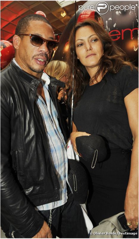 Karole Rocher aux côtés de son fidèle ami JoeyStarr à Paris le 11 septembre 2012