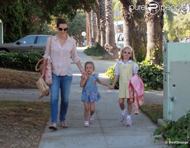 Jennifer Garner emmène ses filles manger une glace. Los Angeles, le 14 septembre.