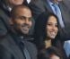 Tony Parker et sa compagne Axelle lors du match de Ligue des Champions entre le PSG et le Dynamo Kiev le 18 septembre 2012 au Parc des Princes à Paris