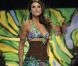 Elisabetta Canalis, en Amazone des plages, a assuré le show pour Miss Bikini lors de la Fashion Week de Milan, le 21 septembre 2012