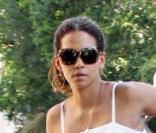 Halle Berry part déjeuner chez des amis, le 20/06/08