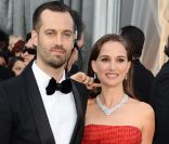 Natalie Portman et son époux Benjamin Millepied lors des Oscars 2011