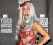 Lady Gaga choque lors des MTV Video Music Awards en septembre 2010, habillée avec de la viande.