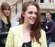 Kristen Stewart, tout en Balenciaga lors du défilé printemps-été de la marque à Paris, le 27 septembre 2012.