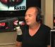 Cauet appelle Michel Drucker en direct dans  C'Cauet , sur NRJ.