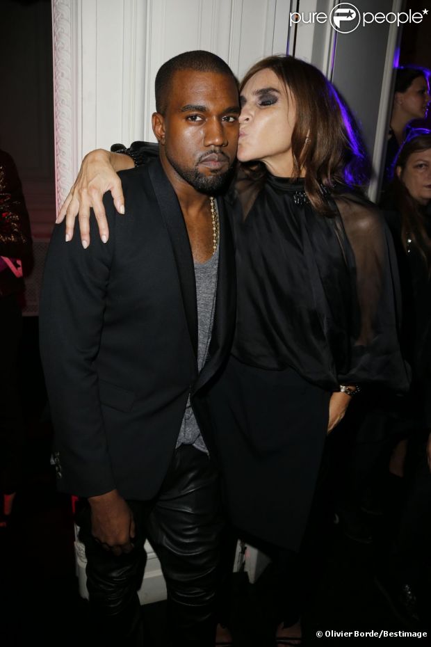 Carine Roitfeld et le chanteur Kanye West lors de la soirée de Carine Roitfeld et MAC organisée à paris le 2 octobre 2012