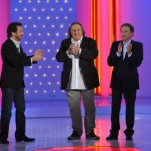 Edouard Baer, Gérard Depardieu et Michel Drucker sur le tournage de l'émission <em>Vivement Dimanche</em> spéciale Astérix et Obélix que diffusera France 2, dimanche 7 octobre 2012.
