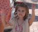 Anja, quatre ans, accompagne sa mère pour une après-midi shopping et détente à Malibu, le 7 octobre 2012.