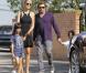 Johnny Hallyday et sa femme Laeticia vont chercher leurs filles Jade et Joy à l'école le 10 septembre 2012 à Pacific Palisades