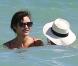 Exclusif - Olga Kurylenko et son compagnon Danny Huston se baignent à Miami. Le 16 octobre 2012.