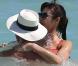 Exclusif - Olga Kurylenko et son compagnon Danny Huston se baignent à Miami. Le 16 octobre 2012.