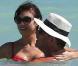 Exclusif - Olga Kurylenko et son compagnon Danny Huston se baignent à Miami. Le 16 octobre 2012.