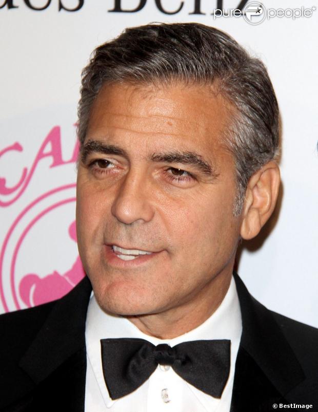 George Clooney, ultra élégant lors du gala Carousel of Hope à l'hôtel Beverly Hilton, durant lequel il recevra le Brass Ring Award. Beverly Hills, le 20 octobre 2012.