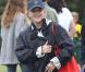 Reese Witherspoon, avec son mari Jim Toth, regarde son fils Deacon jouer au football à Los Angeles, le 20 octobre 2012.