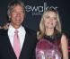 Michelle Pfeiffer et David E. Kelley à la 8eme soirée annuelle au profit du "Cedars-Sinai Women's Cancer Program" à Santa Monica, le 27 Octobre 2012