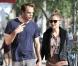 Michael C. Hall et sa compagne Morgan Macgregor, en virée shopping à Los Angeles le 31 octobre 2012.
