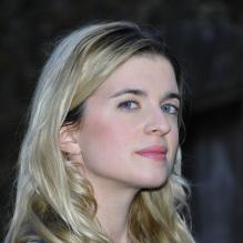 La comédienne Cécile Cassel présente le film <em>Comme des frères</em> lors du 21eme festival du film de Sarlat, le 16 novembre 2012.