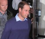 Kate Middleton, hospitalisée, réagit bien : William et Carole soulagés...