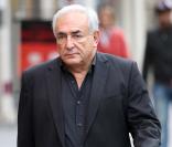 Dominique Strauss-Kahn repéré en boîte entouré de charmantes jeunes filles