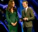  Kate Middleton et David Beckham, un tandem ultraglamour et très branché sport ! La duchesse de Cambridge prenait part dimanche 16 décembre 2012 à la cérémonie des BBC Sports Personality of the Year Awards 2012 à l'ExCel Arena de Londres. Son premier engagement depuis l'annonce de sa grossesse et son hospitalisation. 