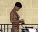  Rihanna, sublime, en vacances dans une villa à la Barbade, le 19 decembre 2012 
  