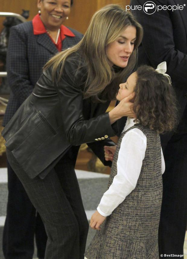 AGENDA DE LOS PRINCIPES DE ASTURIAS - Página 16 1020925-la-princesse-letizia-d-espagne-lors-de-620x0-2