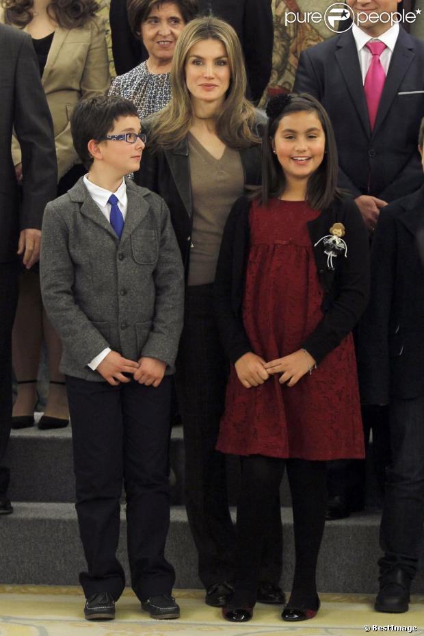 AGENDA DE LOS PRINCIPES DE ASTURIAS - Página 16 1020937-la-princesse-letizia-d-espagne-lors-de-620x0-1