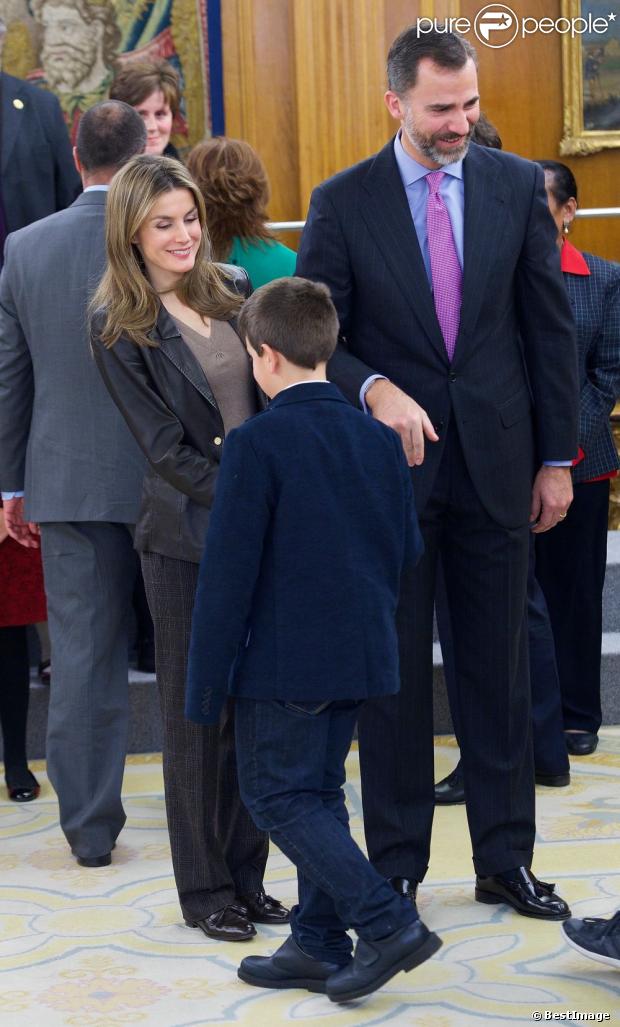 AGENDA DE LOS PRINCIPES DE ASTURIAS - Página 16 1020941-la-princesse-letizia-et-le-prince-620x0-1